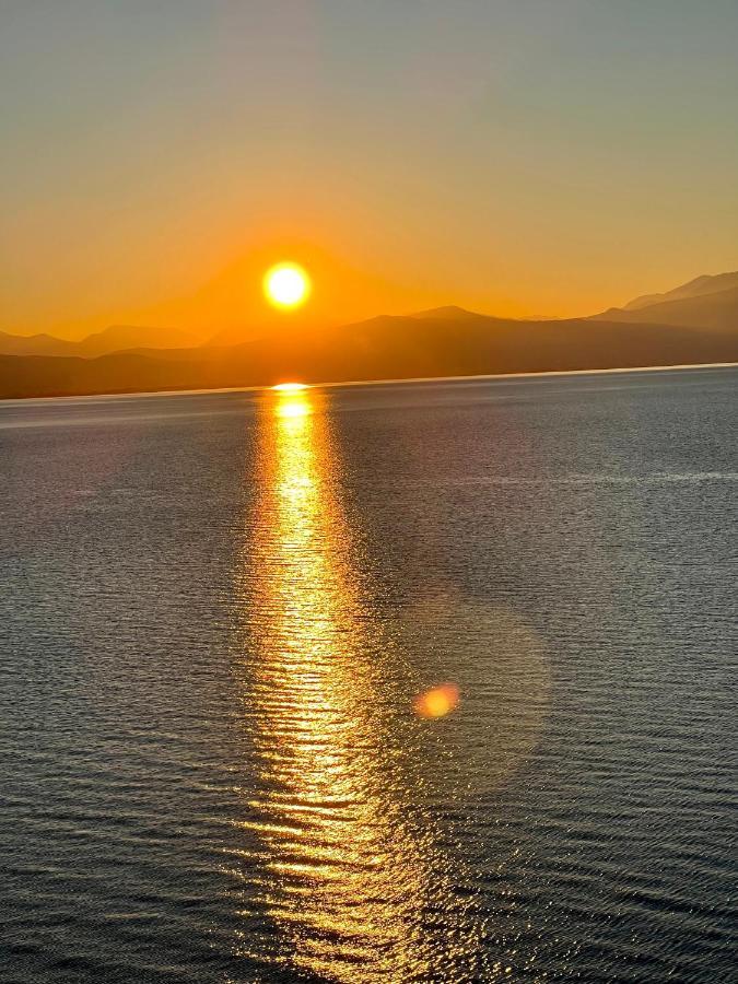 Loutraki Sunset Apartment Eksteriør bilde